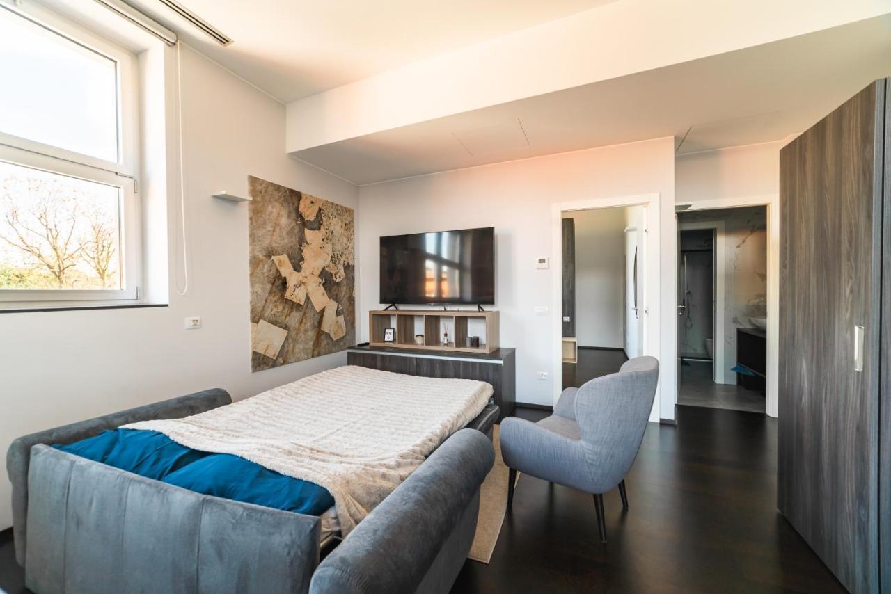 Appartement Moderno Bilocale 64Mq Con Parcheggio E Palestra à Milan Extérieur photo